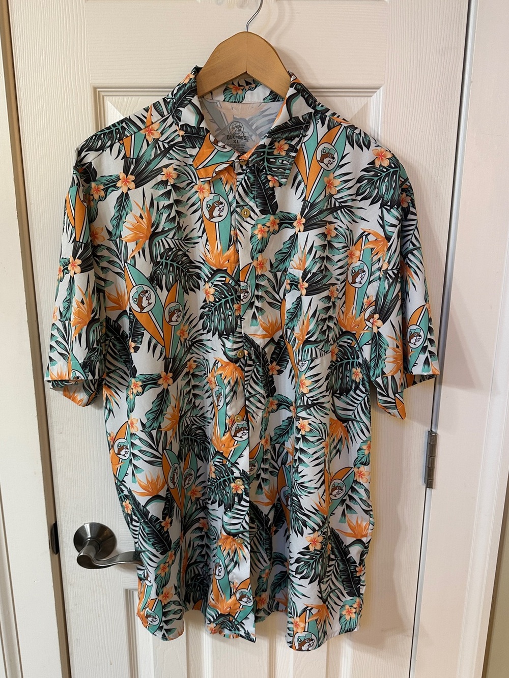 Buc-ees Bucees AOP Hawaiian Floral Shirt Surf Beach Cruise Tropical Mens XL EUC